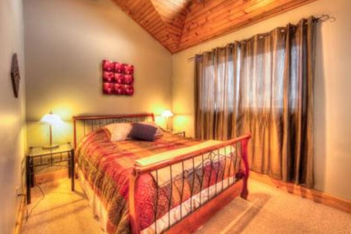 Room 4 of 13