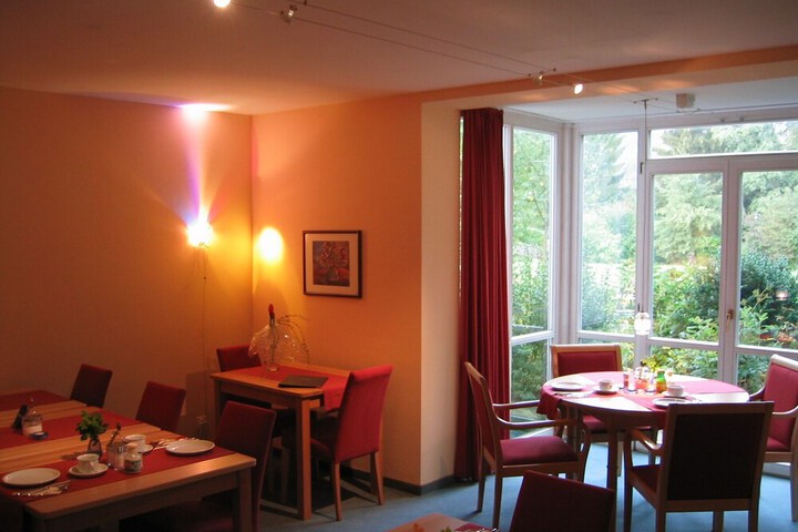 Dining 54 of 65