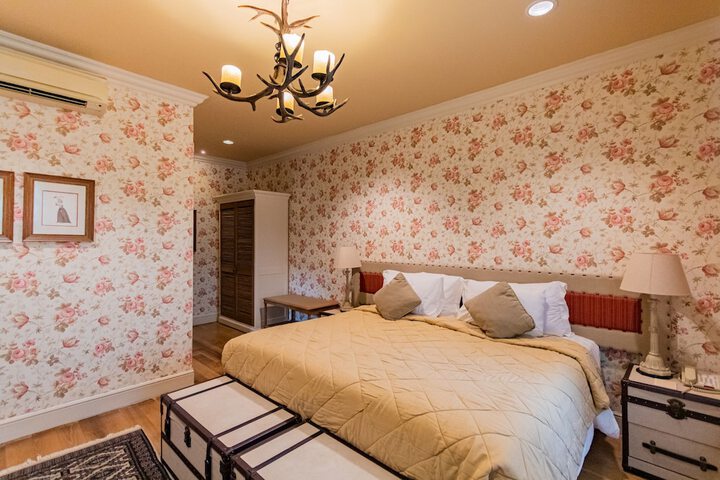 Room 77 of 228