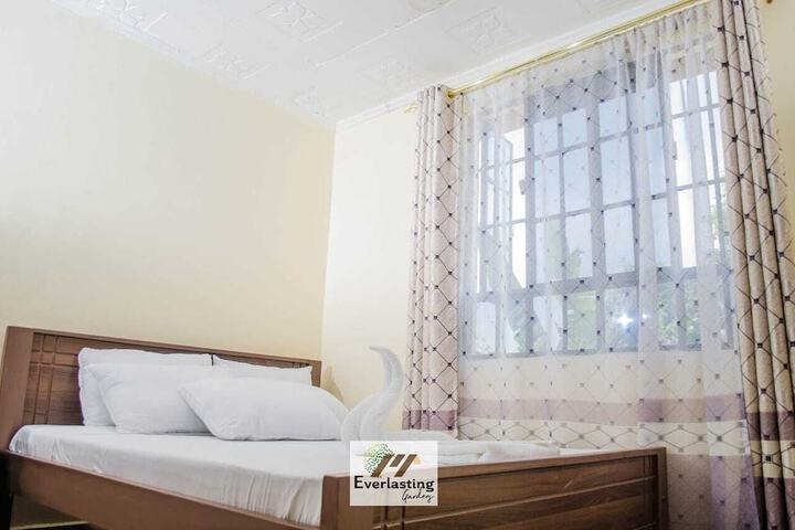 Room 3 of 25