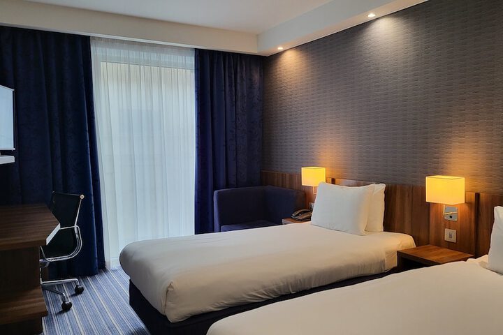 Room 15 of 26