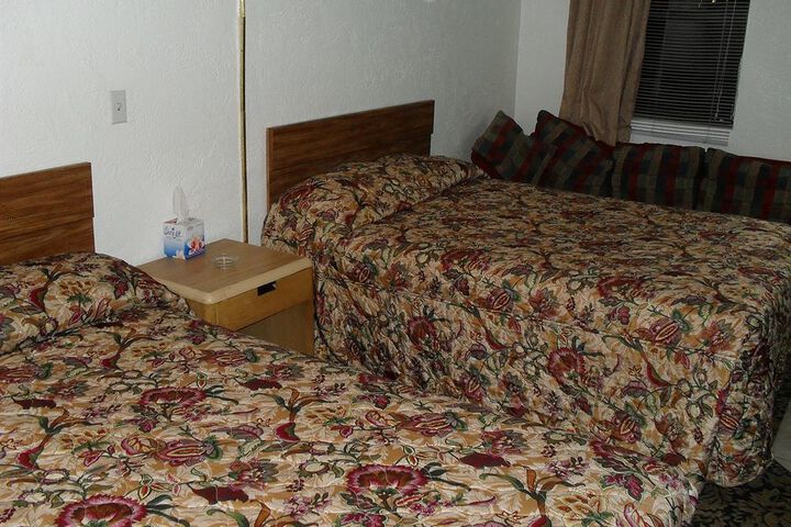 Room 7 of 62