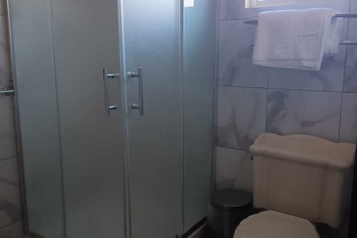 Room 9 of 12