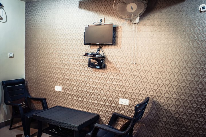 Room 15 of 25