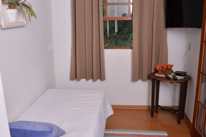 Room 44 of 223