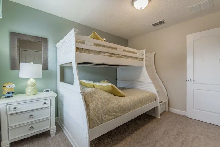 Room 5 of 19