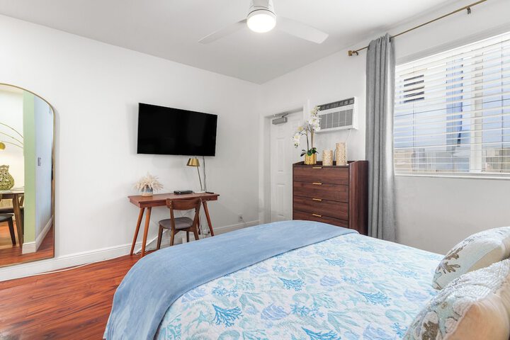 Room 13 of 120