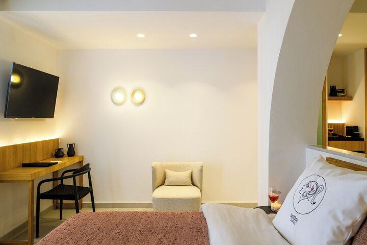 Room 43 of 199