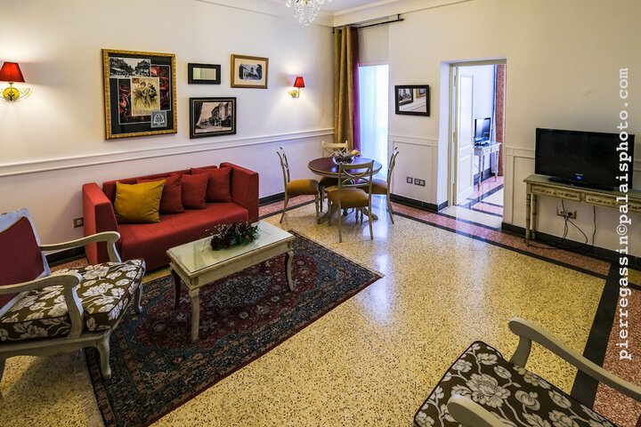 Room 28 of 52