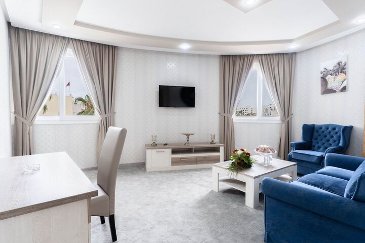 Room 10 of 31