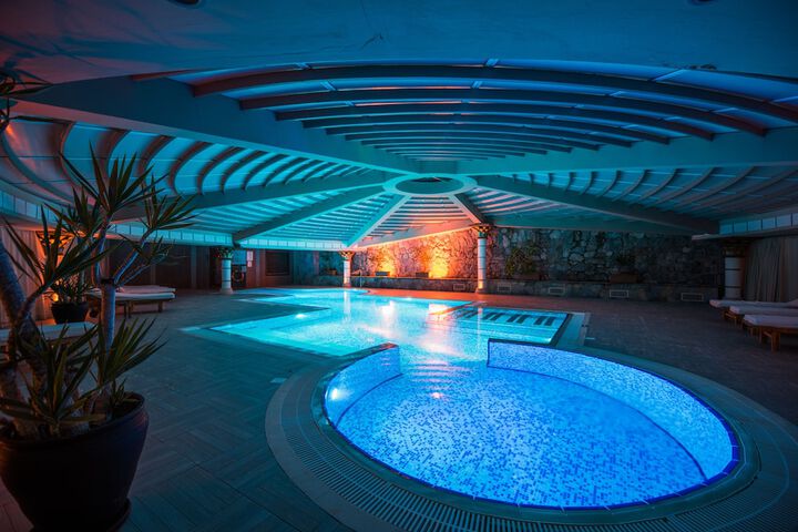 Pool 131 of 273
