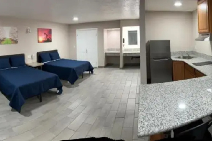 Photo of Executive Inn & Suites