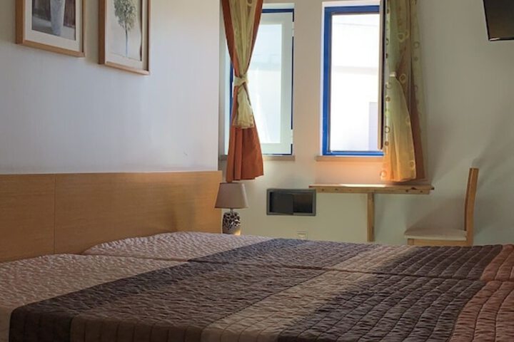 Room 27 of 85