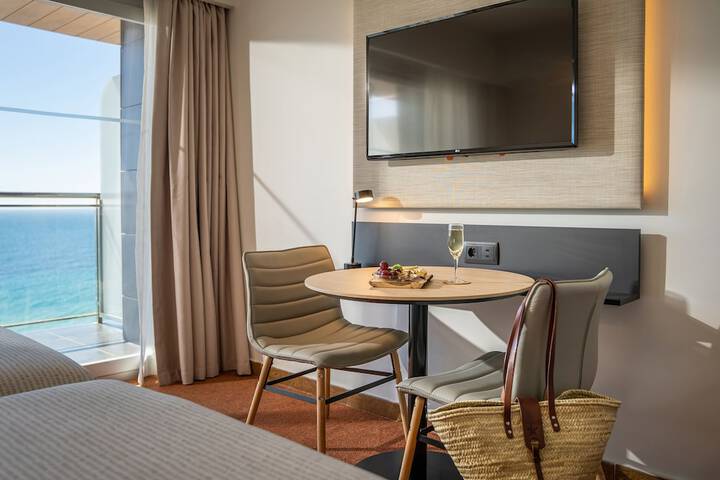 Room 44 of 79