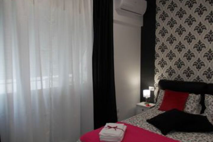 Room 11 of 30