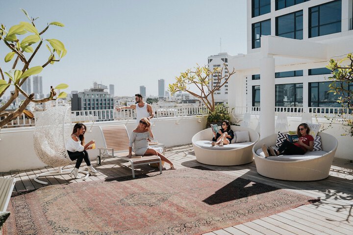 Sundeck 85 of 107
