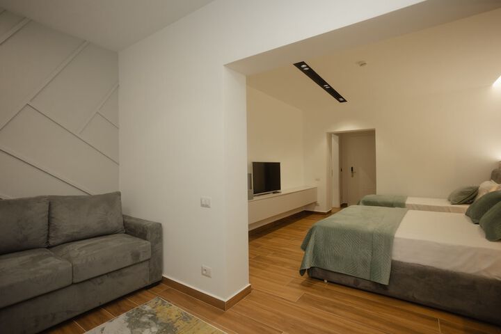 Room 30 of 58