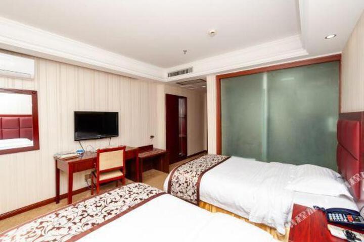 Yaoli Holiday Hotel