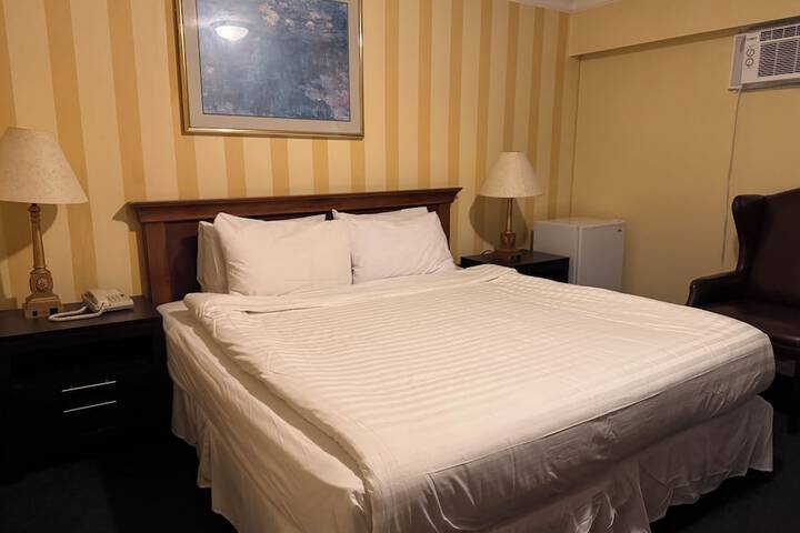 Room 22 of 77