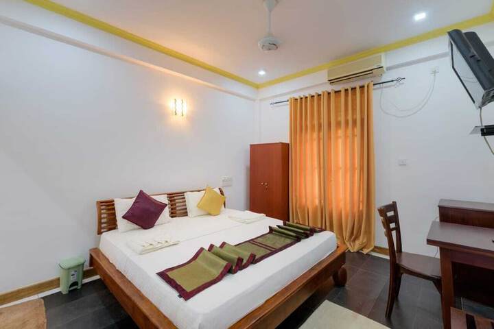 Room 4 of 29