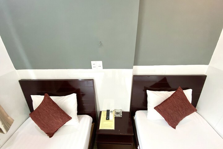 Room 30 of 80