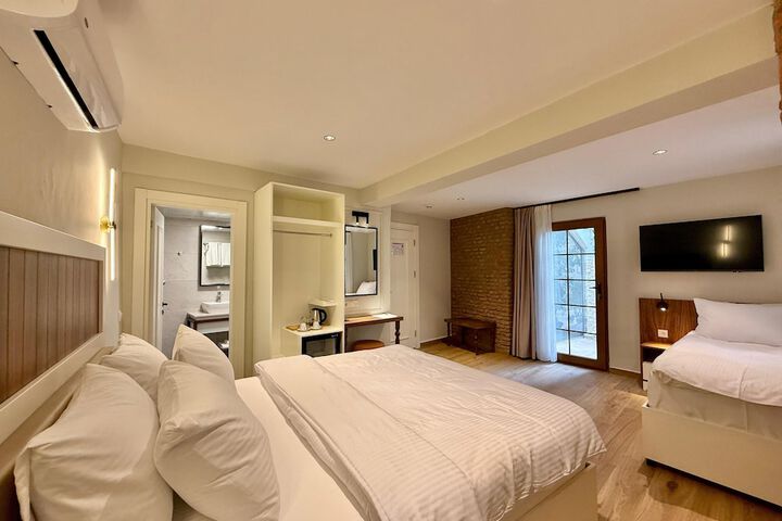 Room 19 of 126