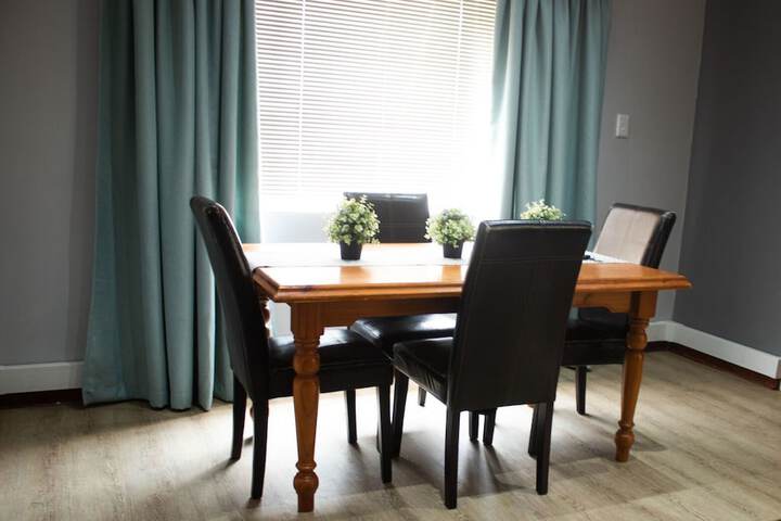 Room 33 of 48