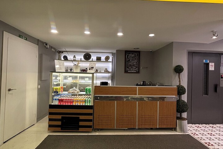Entrance & Lobby
