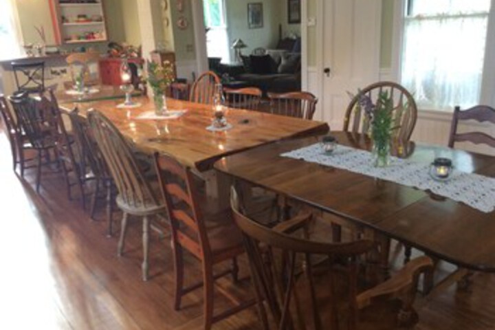 Dining 12 of 42