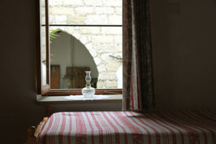 Room 32 of 56