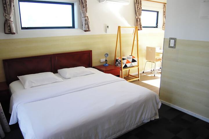 Room 4 of 21