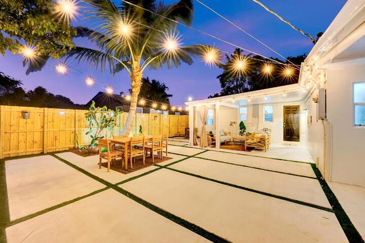 Casa Del Sol in Hollywood, FL