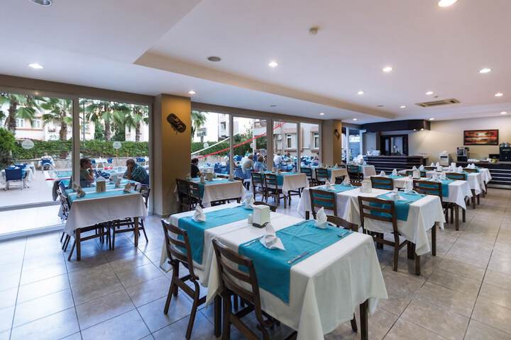 Dining Photos