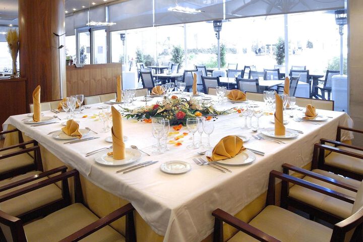 Dining 75 of 112
