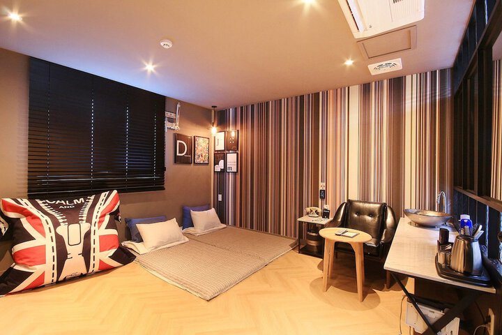 Room 25 of 44
