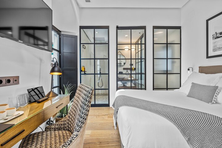 Room 4 of 26