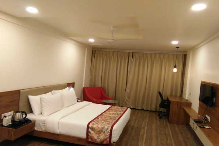 Room 7 of 30