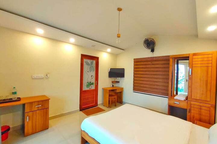 Room 6 of 7