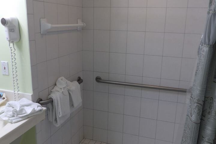 Room 186 of 229