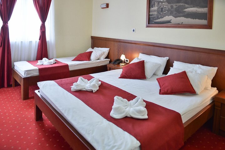 Room 3 of 45