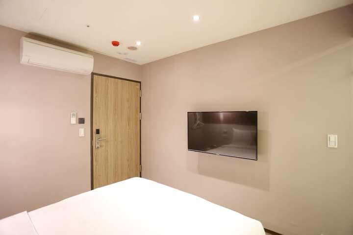Room 14 of 57
