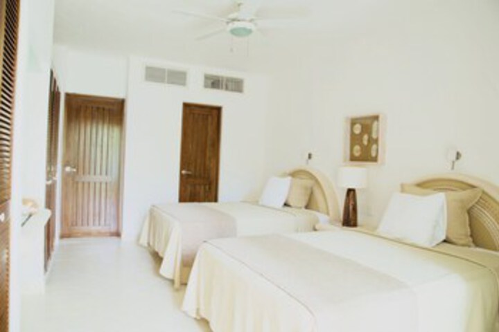 Room 16 of 18