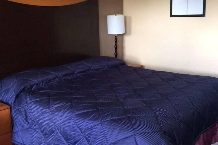 Room 9 of 38