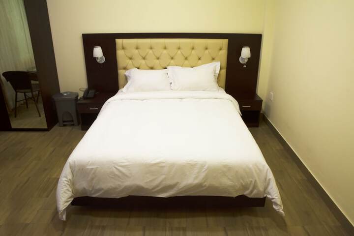Room 5 of 20
