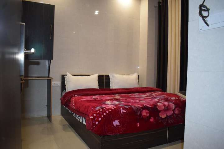 Room 36 of 49