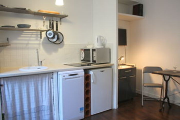 Room 10 of 13