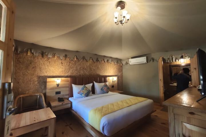Room 3 of 37