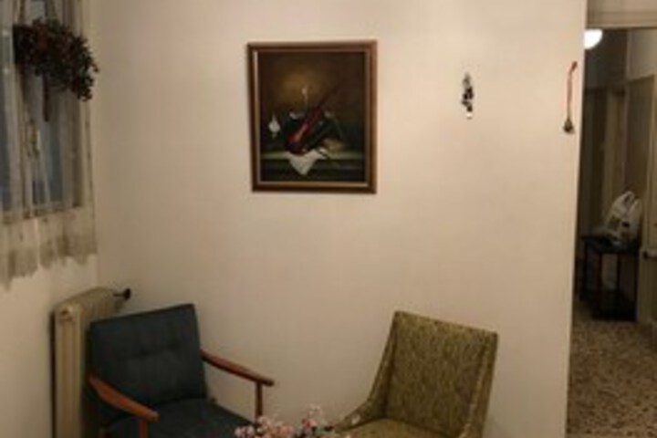 Room 33 of 74