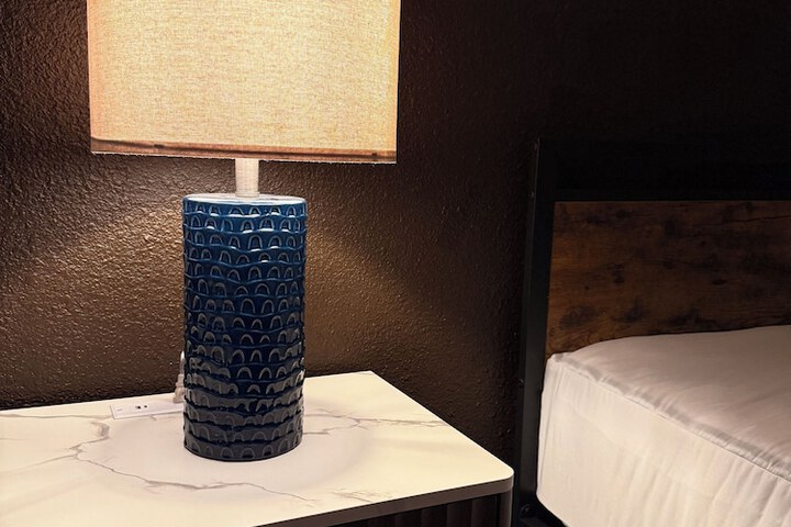 Room 2 of 9