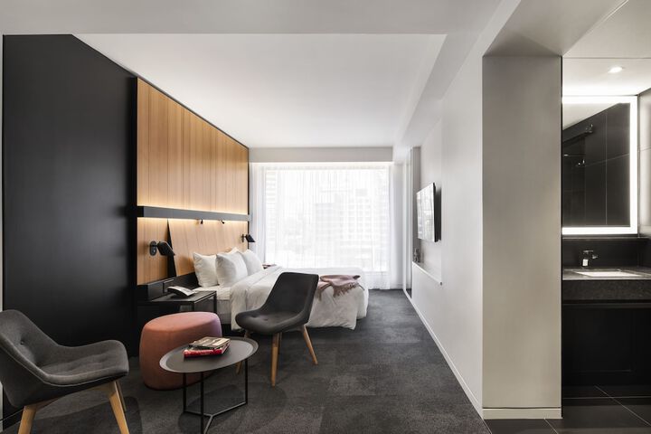 Room 25 of 105